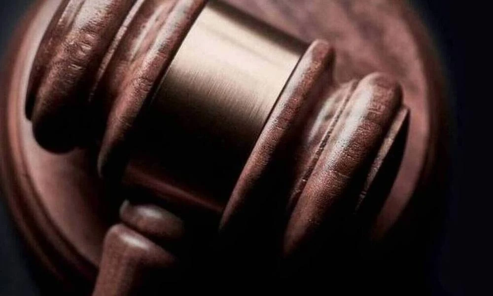 Τον Σεπτέμβριο ξεκινούν ξανά οι πλειστηριασμοί της ΑΑΔΕ για οφειλές στο Δημόσιο